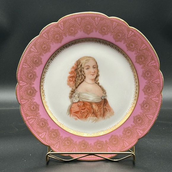 Antique MR France Limoges portrait plate signed - Picture 1 of 7